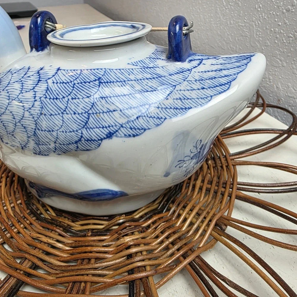 Vintage Blue White Ceramic Duck Teapot‎ Lid Handle Handpainted Made in China